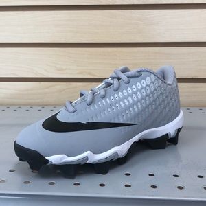 Kids baseball cleats